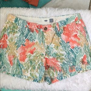 Old navy floral print size 8 shorts